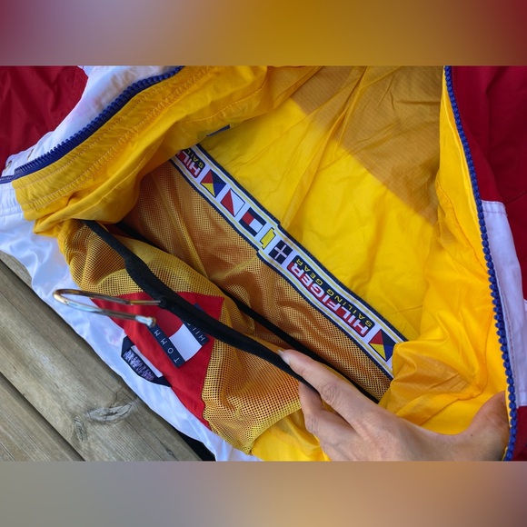 Tommy Hilfiger Men's S Red and White Sailing Gear Jacket - Picture 14 of 16